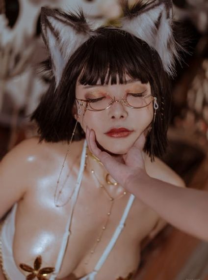丰满女邻居的嫩苞张开电影_BD高清在线观看