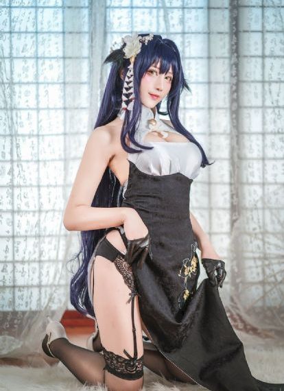 经典千人斩官网_十万网红美女美酱