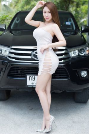 《诱人的飞行》在线观看_720免费观看超清