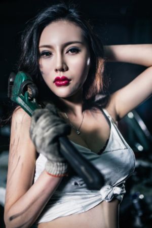 月半爱丽丝_蓝光高清在线观看