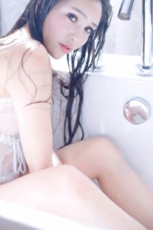 电梯另类体验_HD免费在线观看